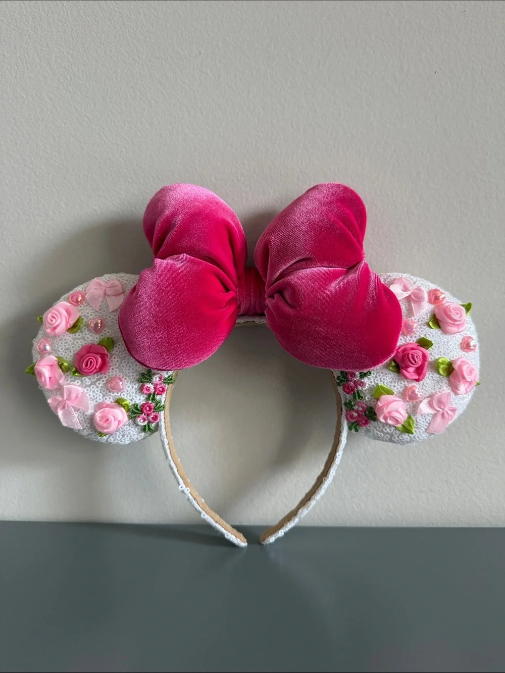 Disney Minnie Mouse Pink Bow Sequin Embellished Rose Flowers Ears Headband